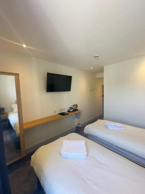 The White Lion Hotel มาฮันเล็ธ ภายนอก รูปภาพ
